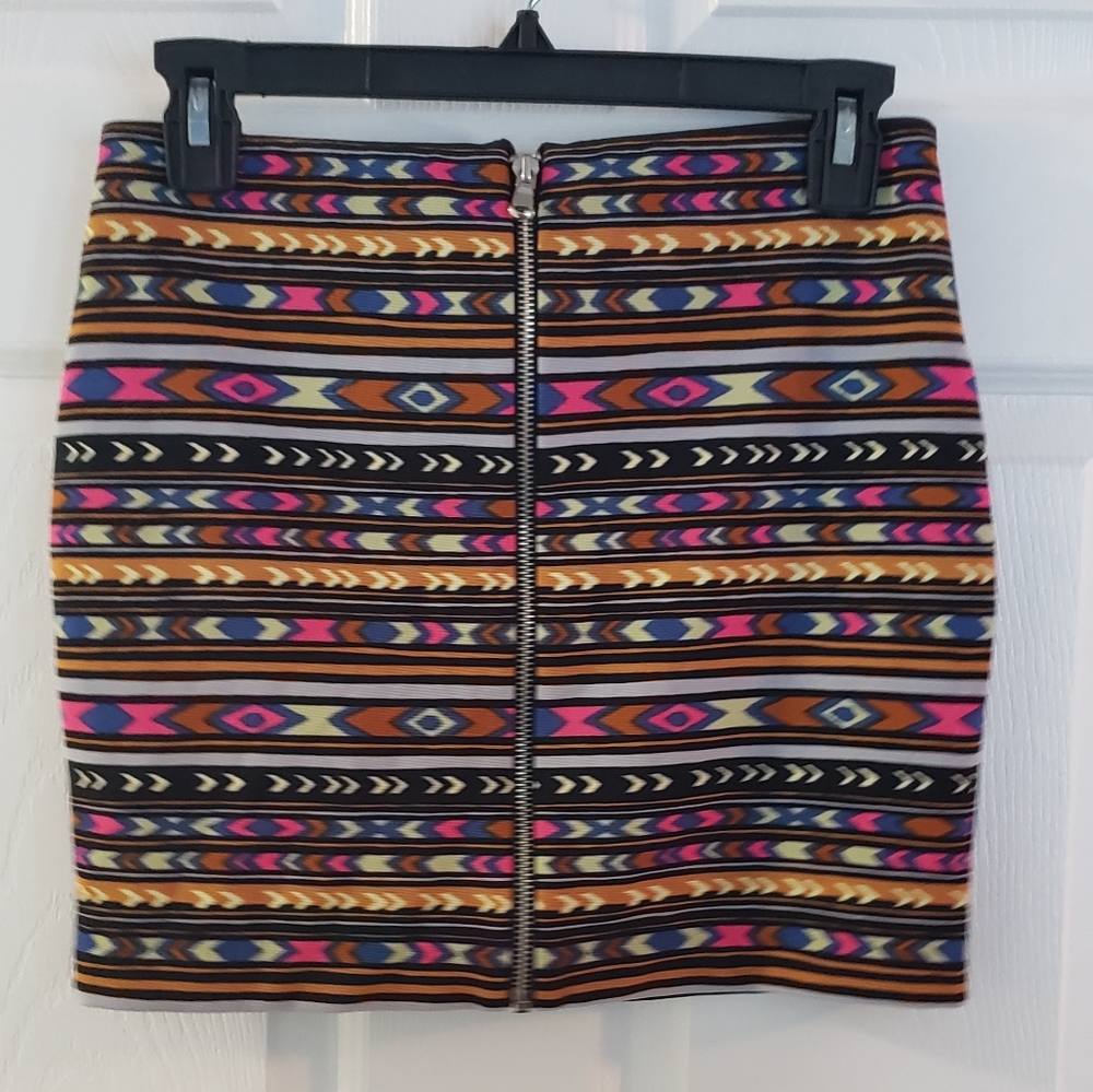 Tribal print zip bodycon skirt